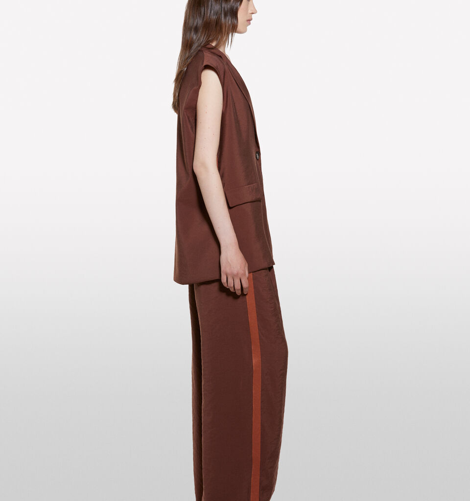 Gilet marrone scuro effetto stropicciato - gilet e smanicati da donna - Marrone Scuro | Sisley image number 2